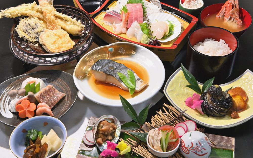 屋形船「濱進」横浜港/八景島 しおさい会席