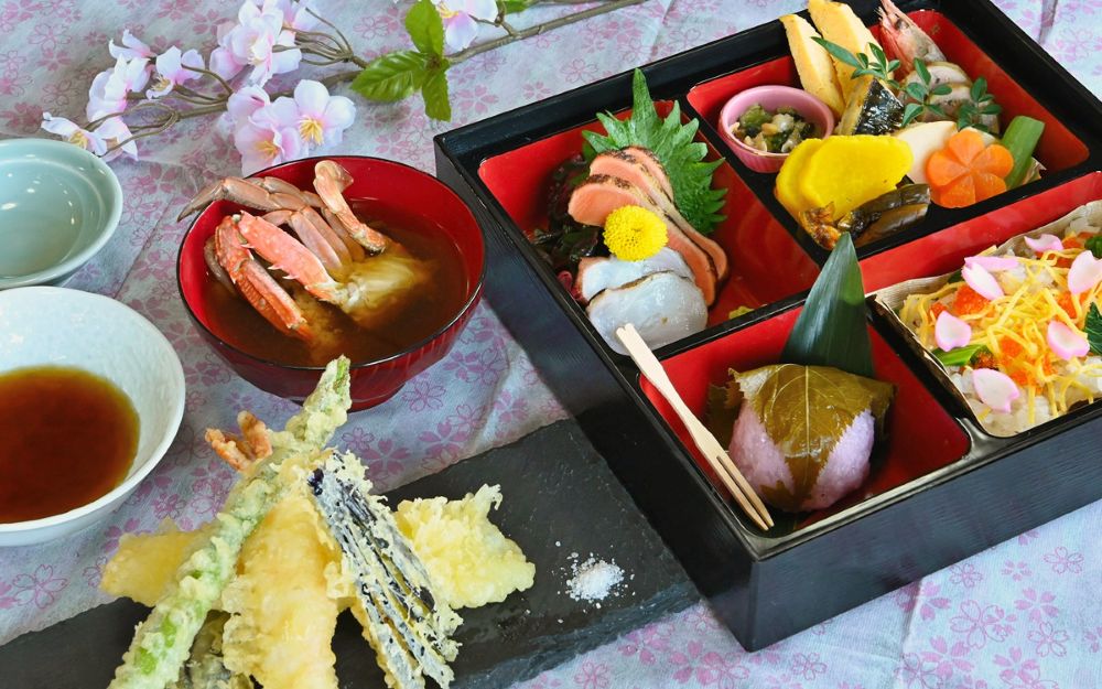 屋形船「濱進」横浜港/八景島 松花堂御膳