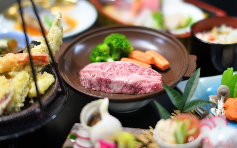 屋形船「濱進」東京・お台場 和牛ステーキコース