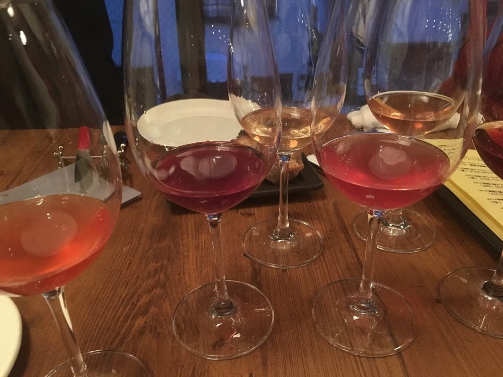 ワインの飲み比べ