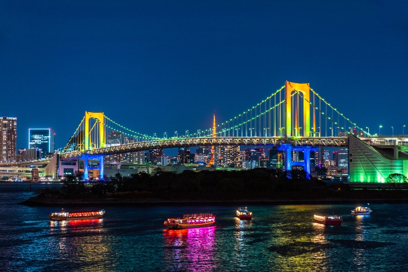 レインボーブリッジは東京・お台場の夜景のシンボル
